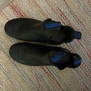 Women’s Thermal Hightop Blundstone Black Boots - Never Worn